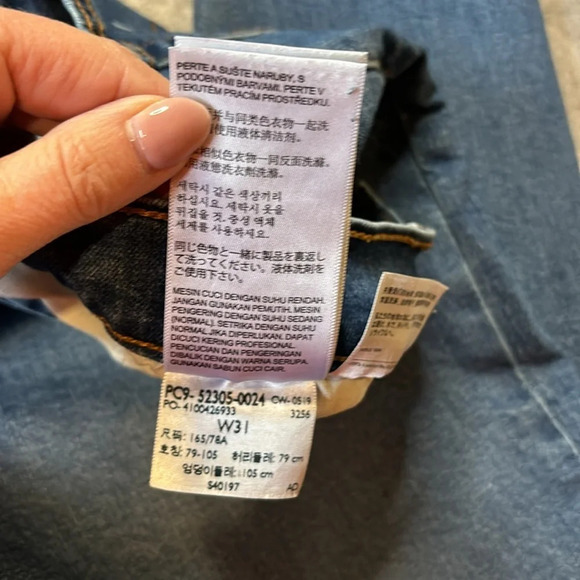 Levi's High Rise Women Jeans - Classic Denim - Picture 10 of 12